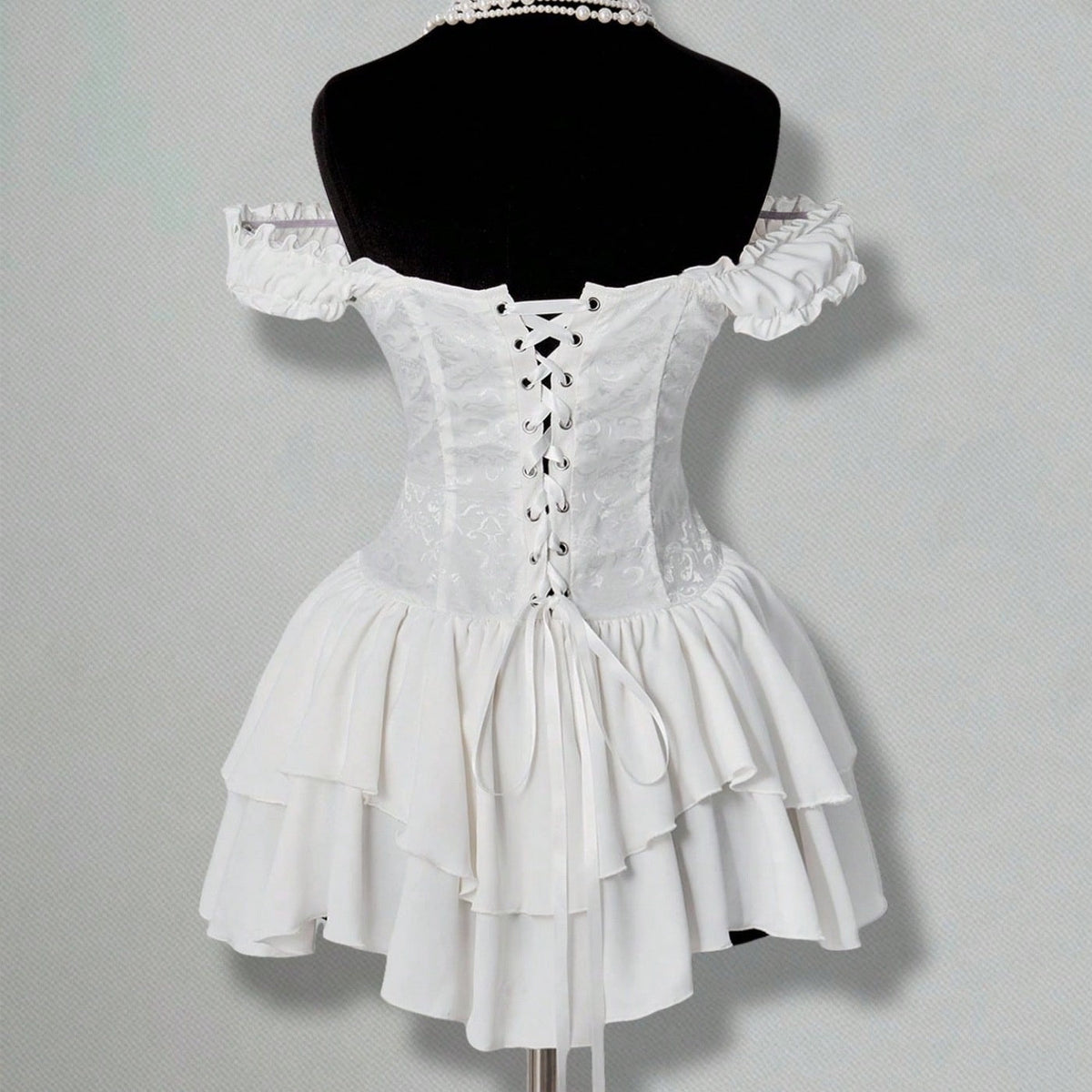 Anabel — Vestido Mini Corsé con Volantes y Hombros Descubiertos