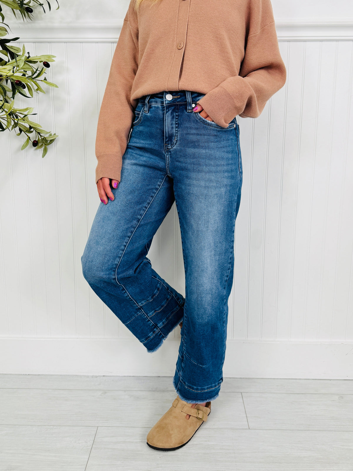 Chiara | Vaqueros Slim Barrel de Tiro Alto con Control de Abdomen