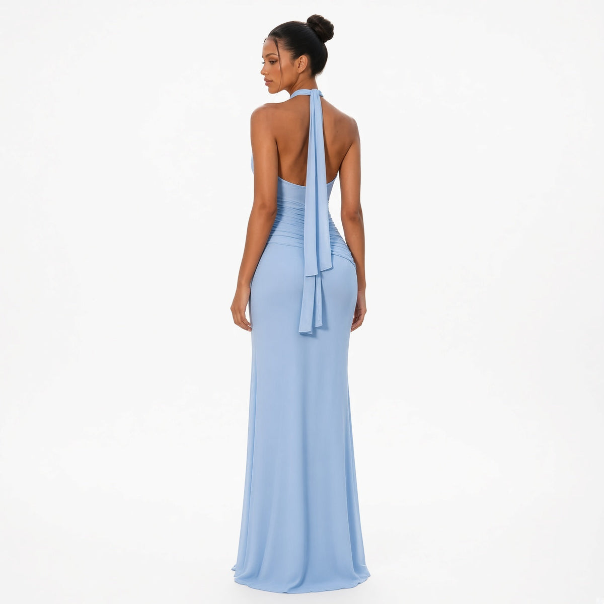 Cloe-Vestido largo  con escote halter drapeado