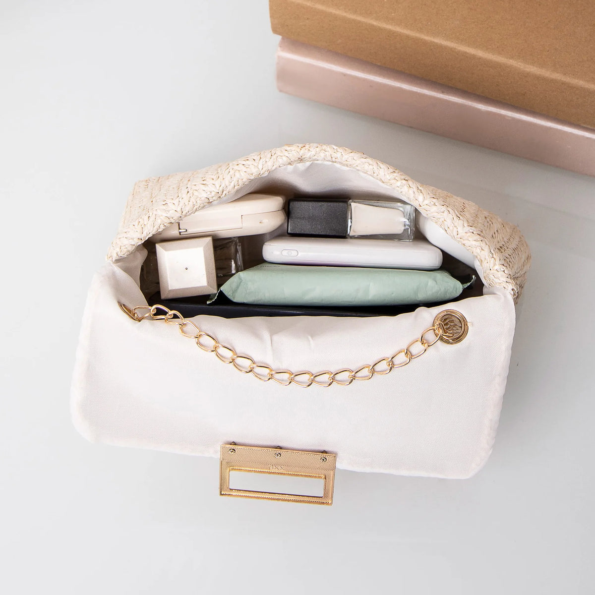 Marieta-bandolera elegante