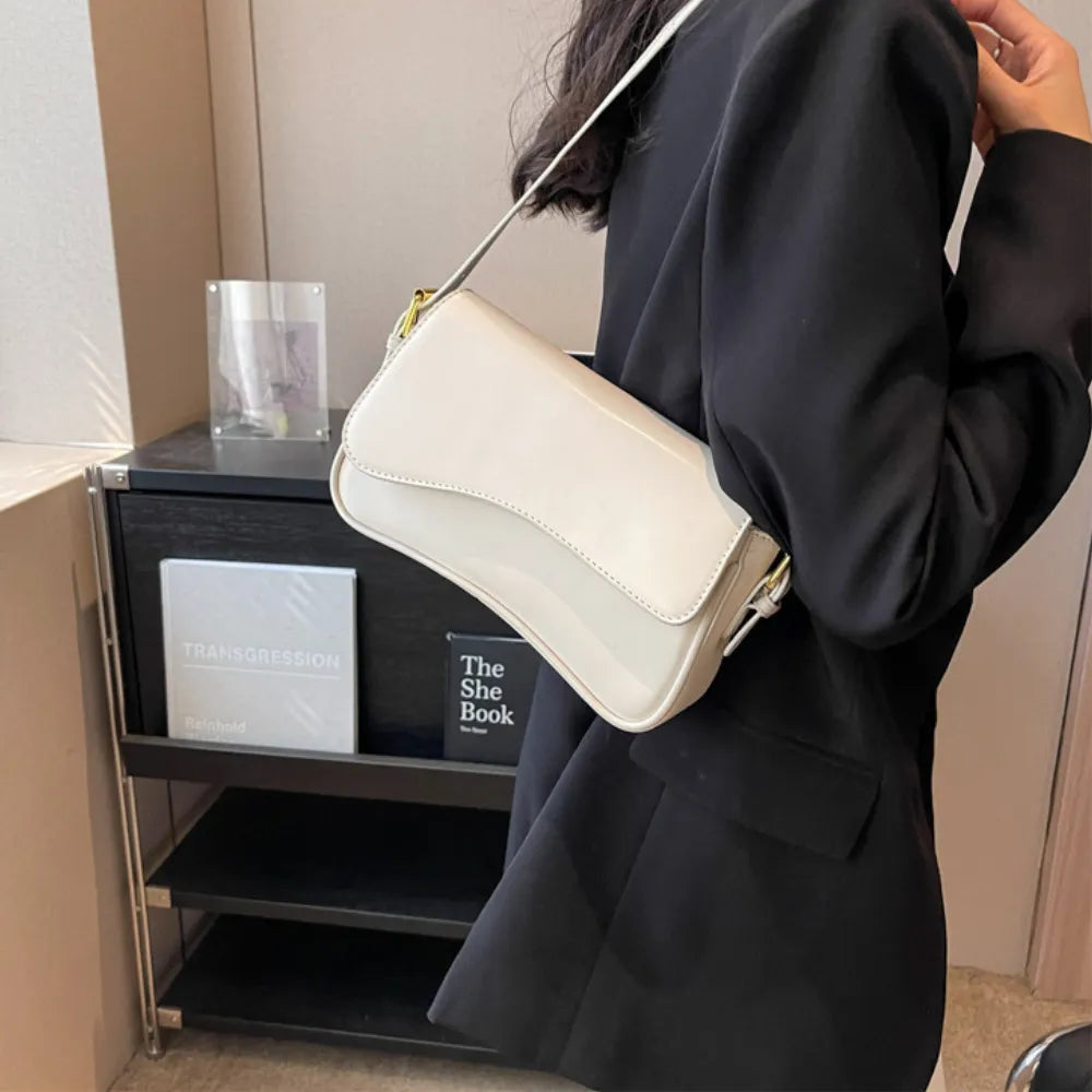 Cala — Bolso Bandolera Charol